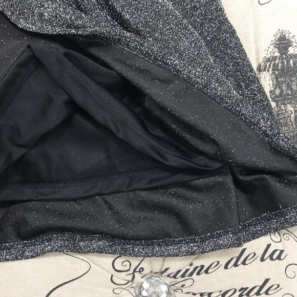 🎁 FRAICHE BY J Shimmer Deep V-Neck Fit & Flare Minidress - Picture 6 of 6